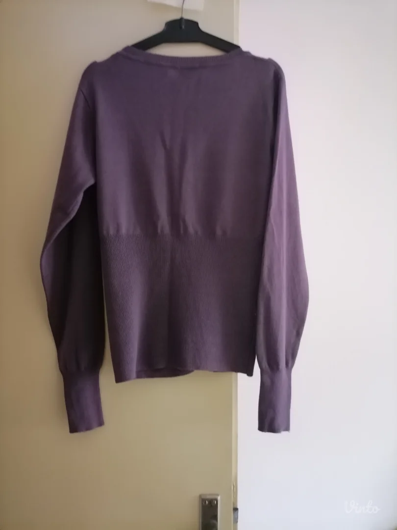 Nov lila džemperić