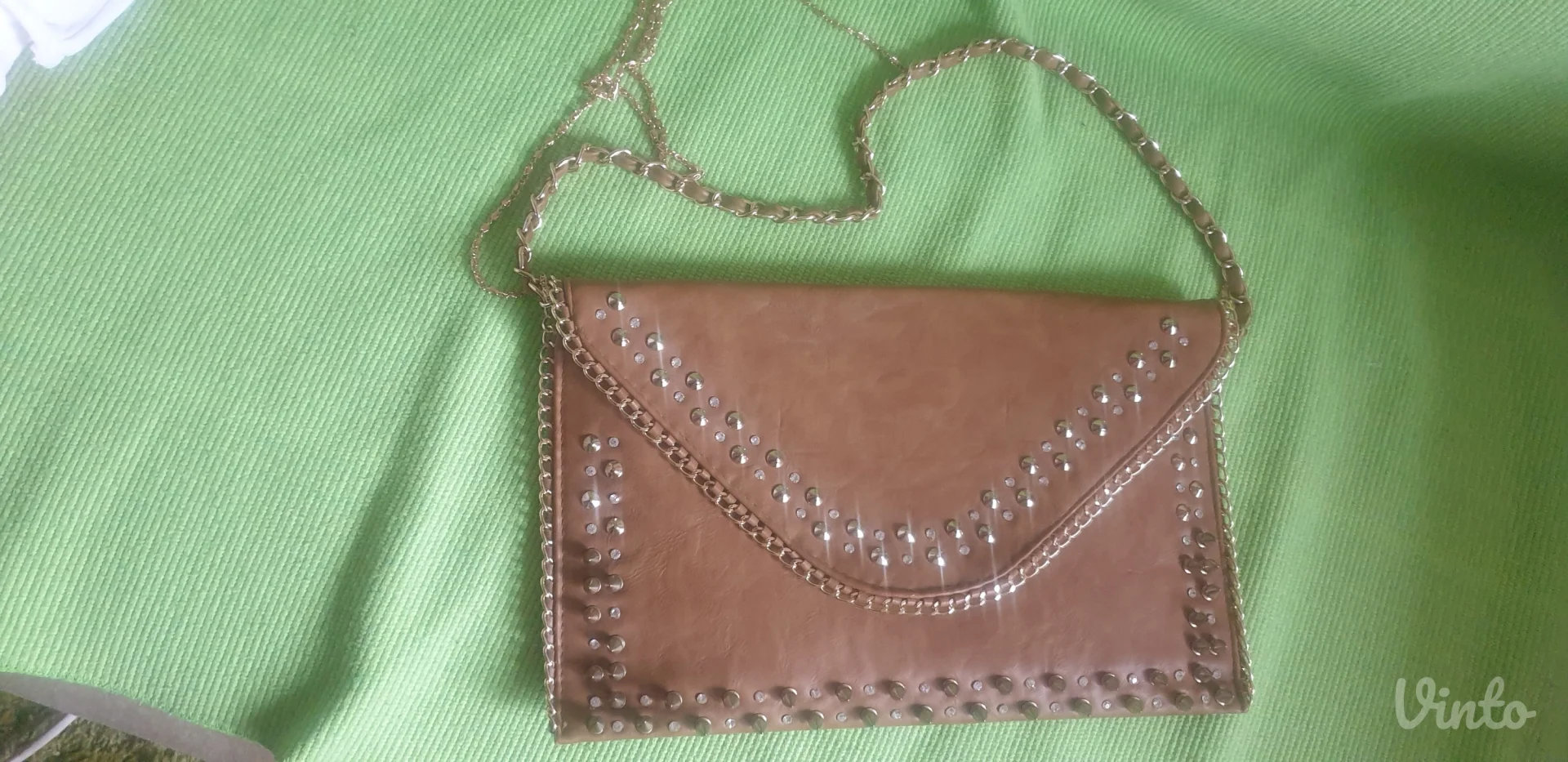 Nova pismo tašnica sa nitnama i cirkonima