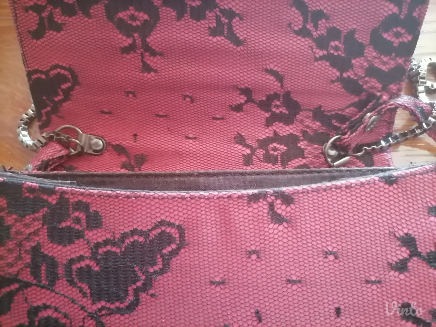 Zara bordo crna čipkasta tašnica kao nova