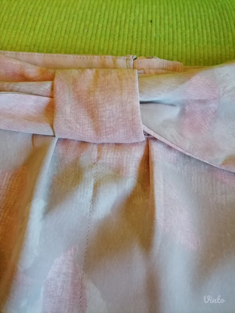 Kao nova suknjica sa mašnom H&M 40