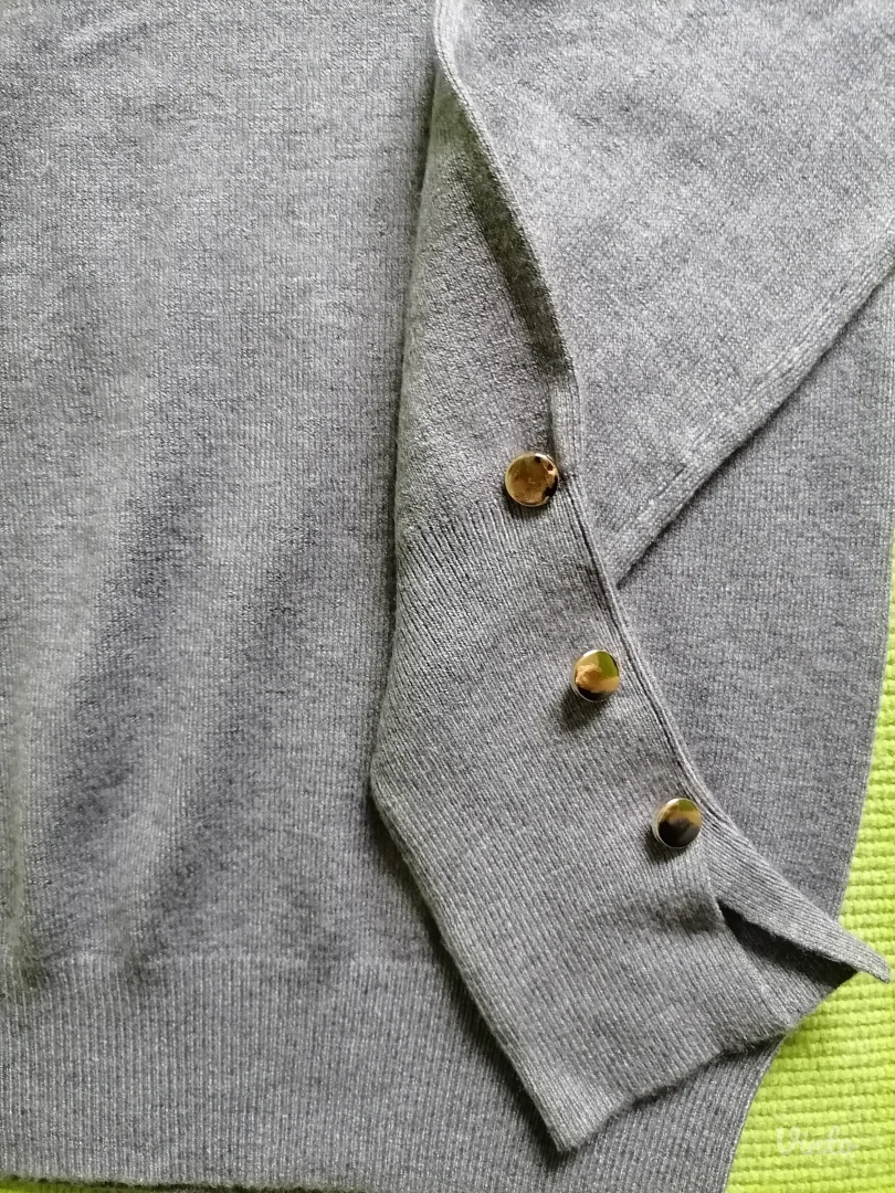 NOV sivi džemperić L/XL