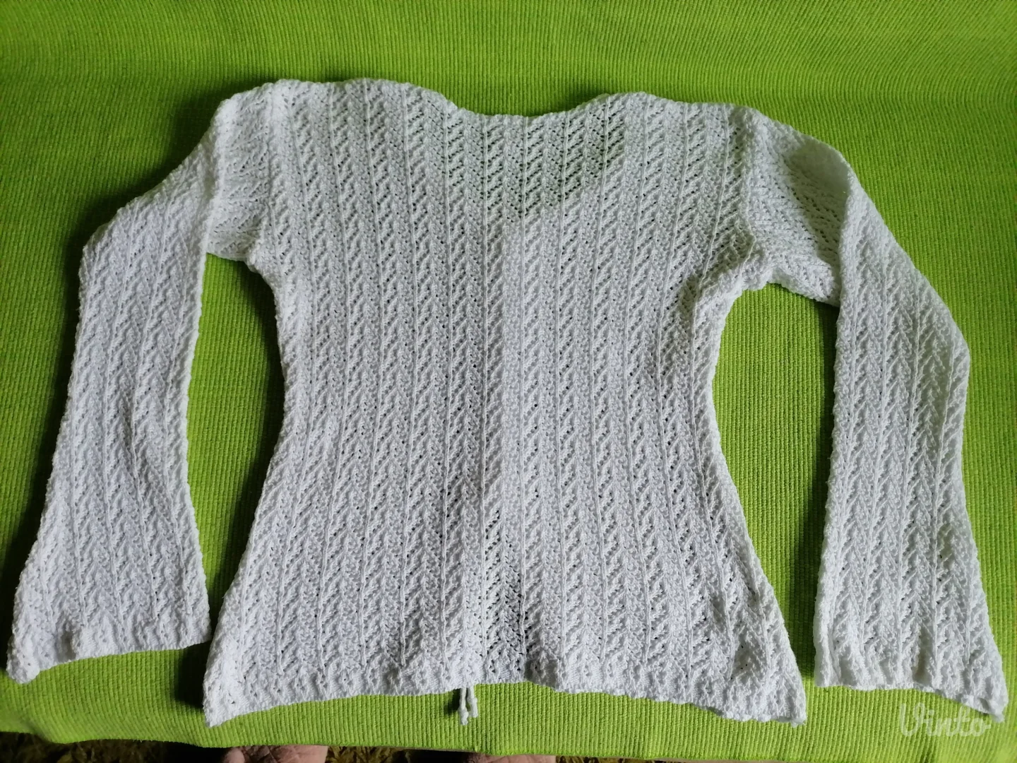 Beli pamučni džemperić S