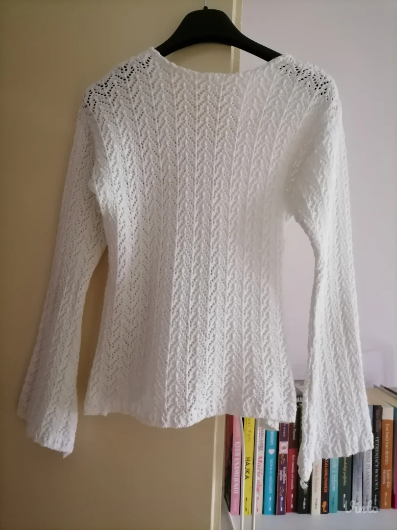 Beli pamučni džemperić S