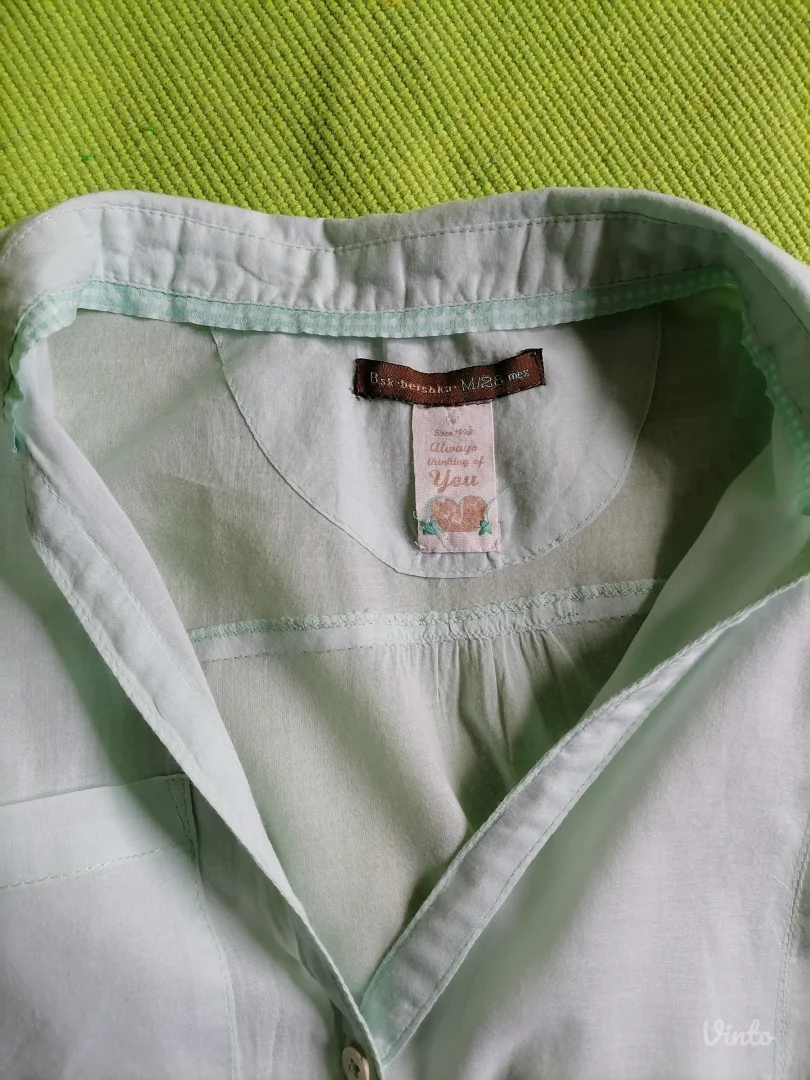Tanka svetlo zelena košuljica Bershka M