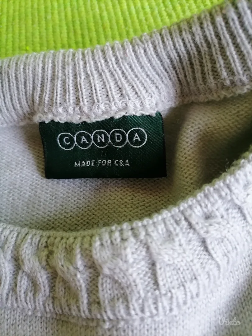 Zanimljiv sivi džemperiuć C&A