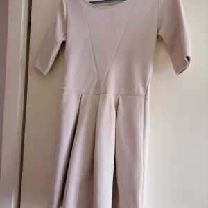 Drap mini haljinica Stradivarius L