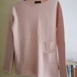 Nov roze džemperić