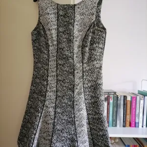 Haljina tirolka H&M  38