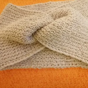 Nove ručno štrikane trake za kosu