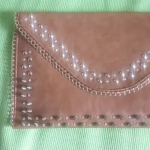 Nova pismo tašnica sa nitnama i cirkonima