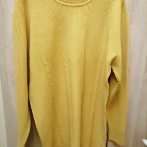 Duži žuti džemper 40