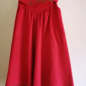 Crvena suknja sa zelenim vezom 42