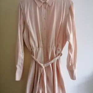 Nova mini haljina košulja Zara