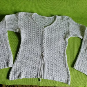 Beli pamučni džemperić S