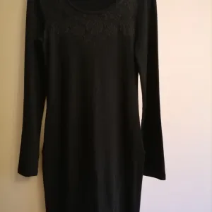 Nova crna haljina trikotaža M