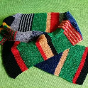 Unikatni ručno štrikani šal nov