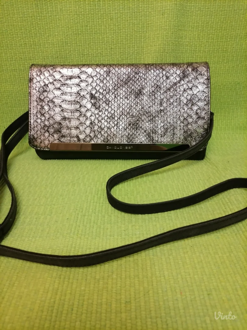 Nova tašnica DAVID JONES