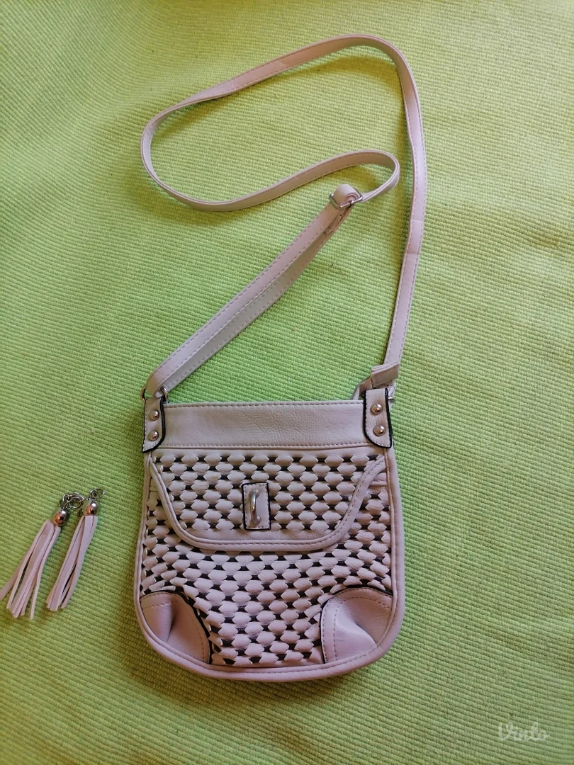 Nova mala siva tašnica