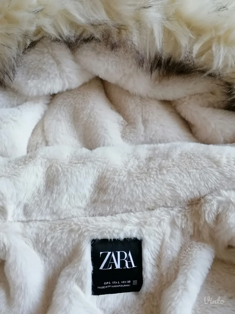 Nova perjana kratka jaknica Zara L