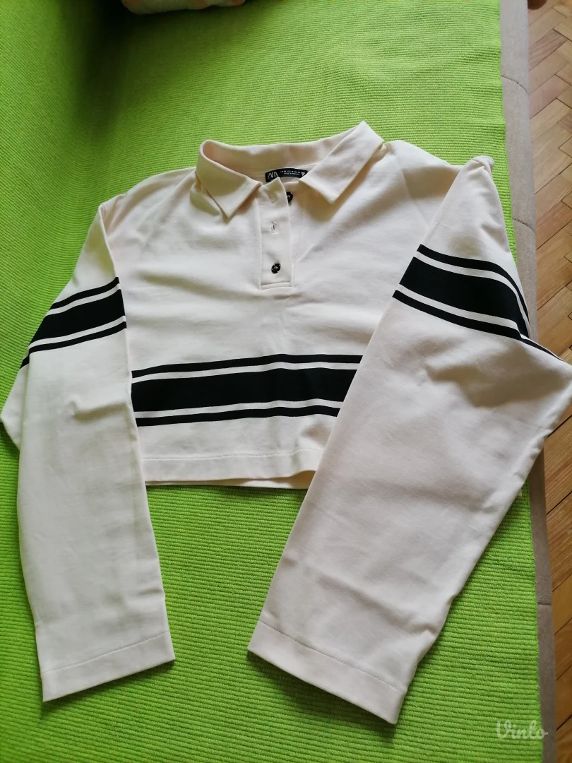 Nov crop top sa dugim rukavima Zara M