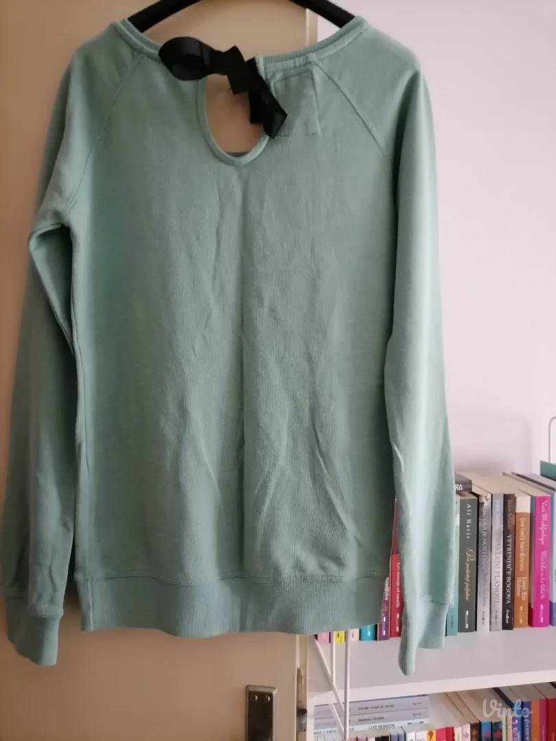 Zeleni duks Bershka  M