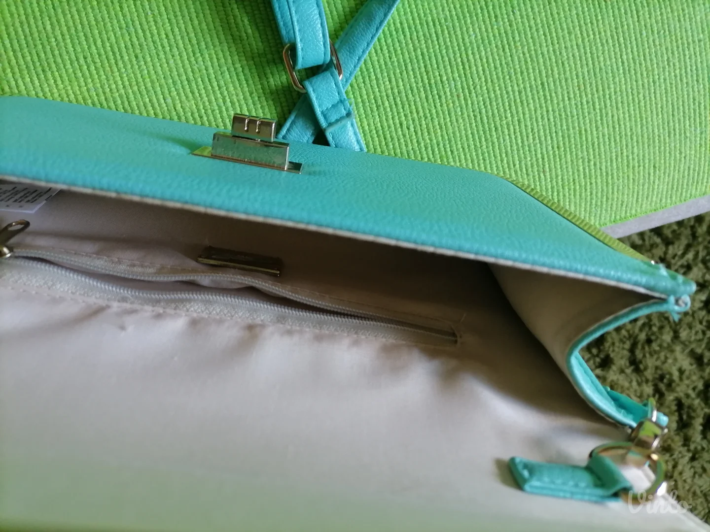 Nova tirkizna tašnica za rame