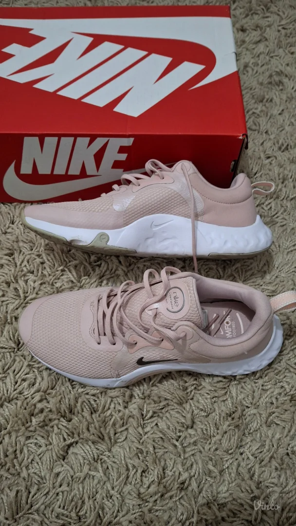 Nike Renew in season zenske patike