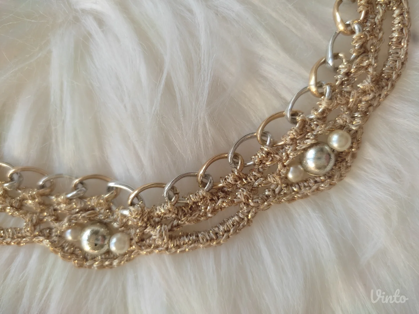 Etno heklani nakit od zlatnog konca