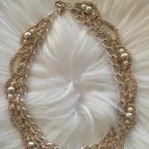 Etno heklani nakit od zlatnog konca