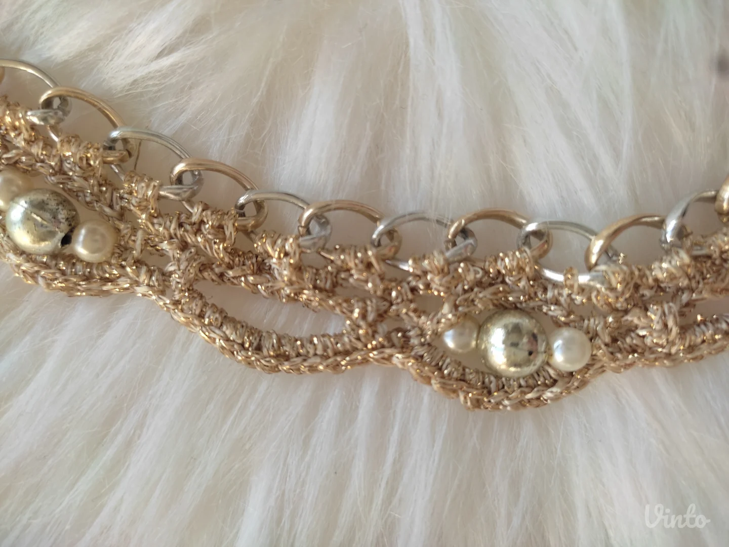 Etno heklani nakit od zlatnog konca