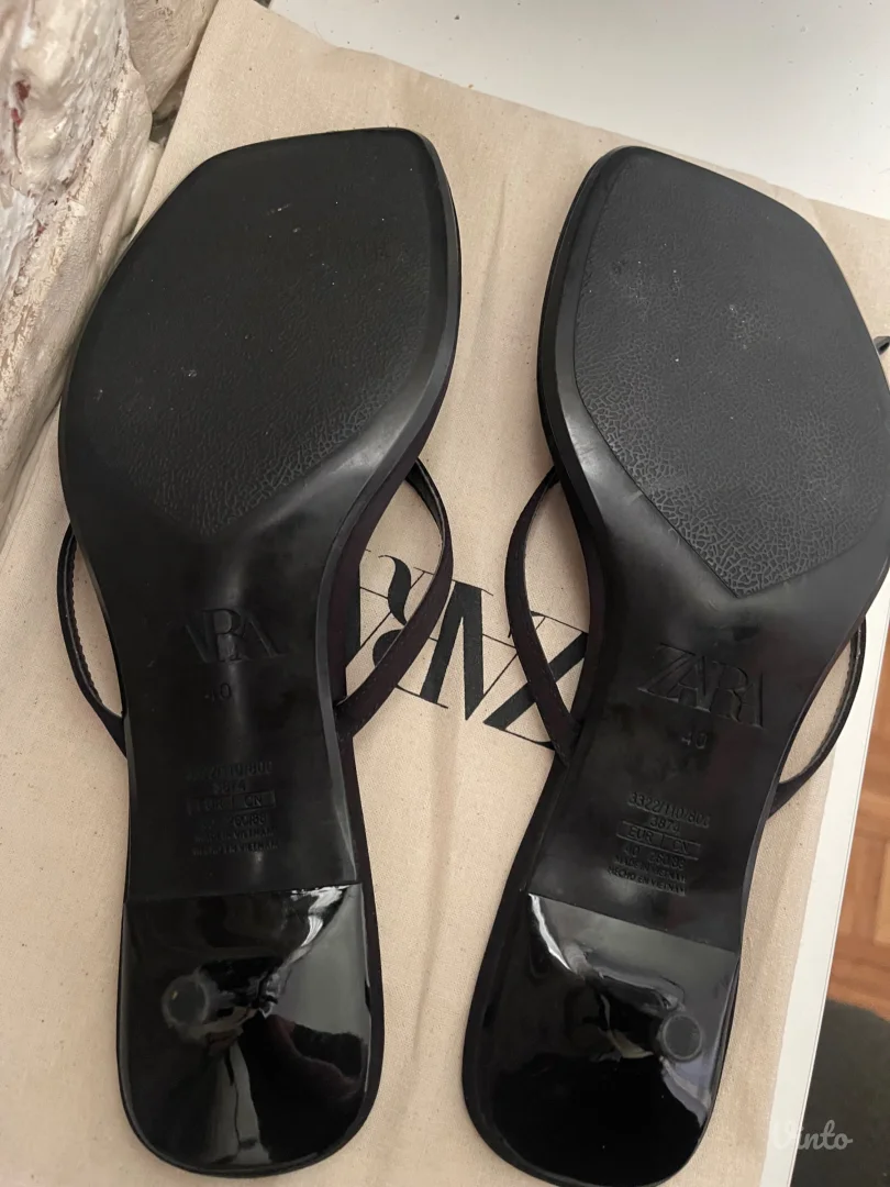 Zara Fantasticne Nove papuce broj 40