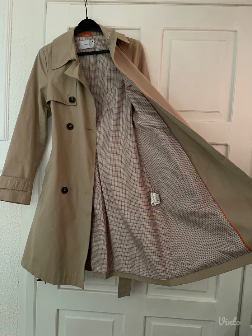 RESERVED-Novi Trenc Mantil vel. XS/S