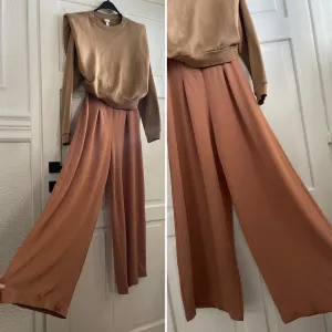 ZARA-Fantasticne siroke pantalone XS/S/M