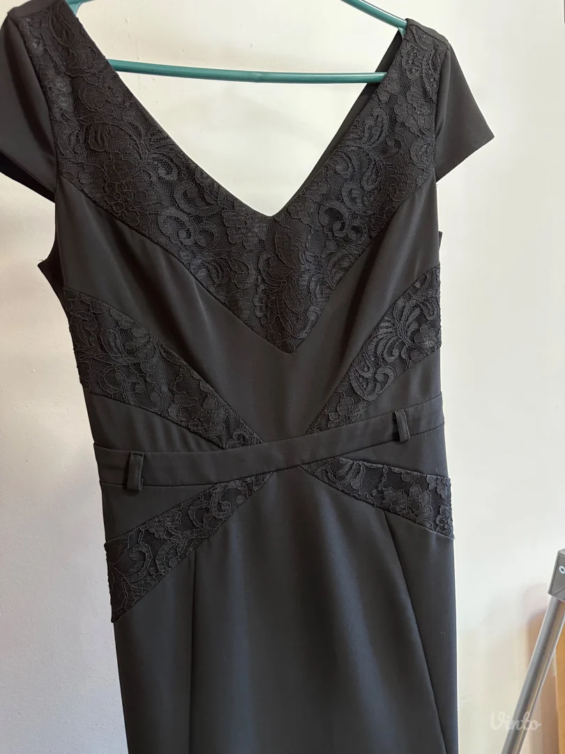 Elegantna crna duga haljina