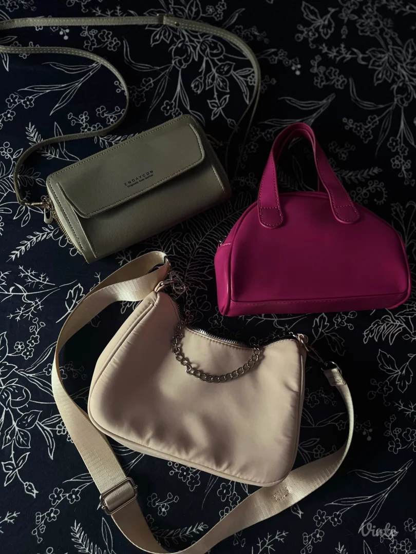 Set od 3 moderne torbice.