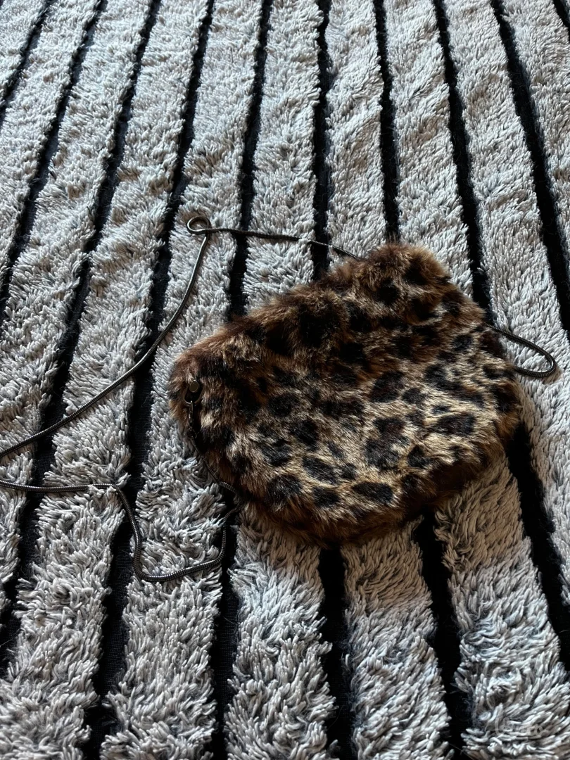 Leopard krznena torbica