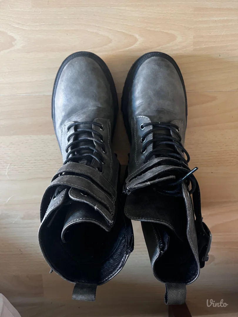 Čizme/martinke sa kaiševima