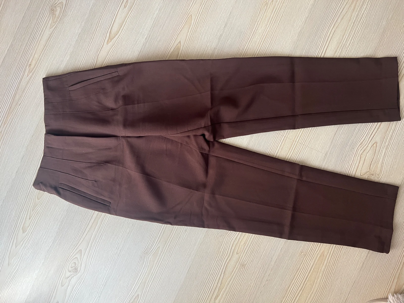 Zara pantalone visokog struka u više boja