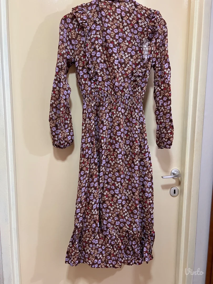 Stradivarius -haljina cvetnog dezena