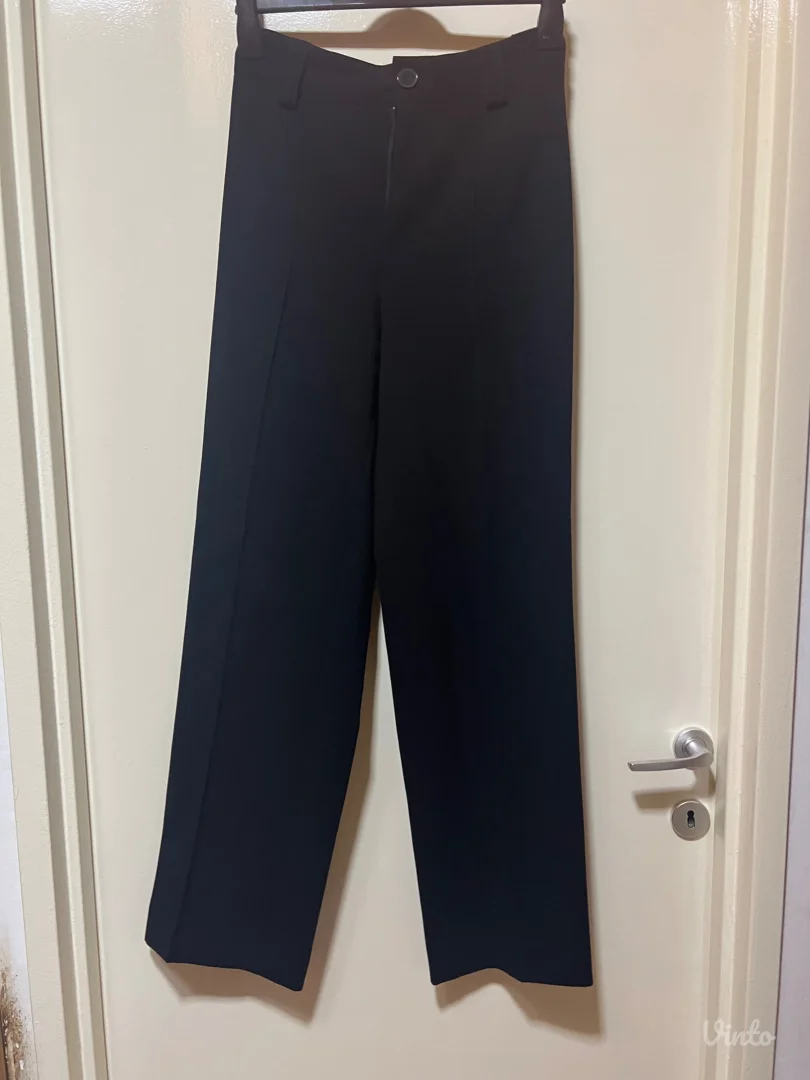Zara-pantalone ravnih nogavica