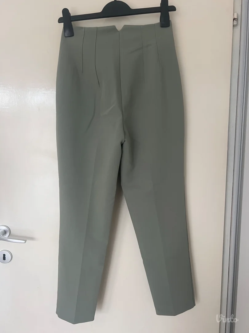 Zara-pantalone visokog struka