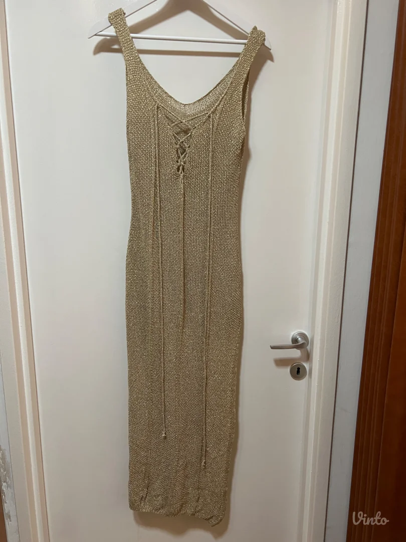 Butik -plažna haljina od zlatnih niti