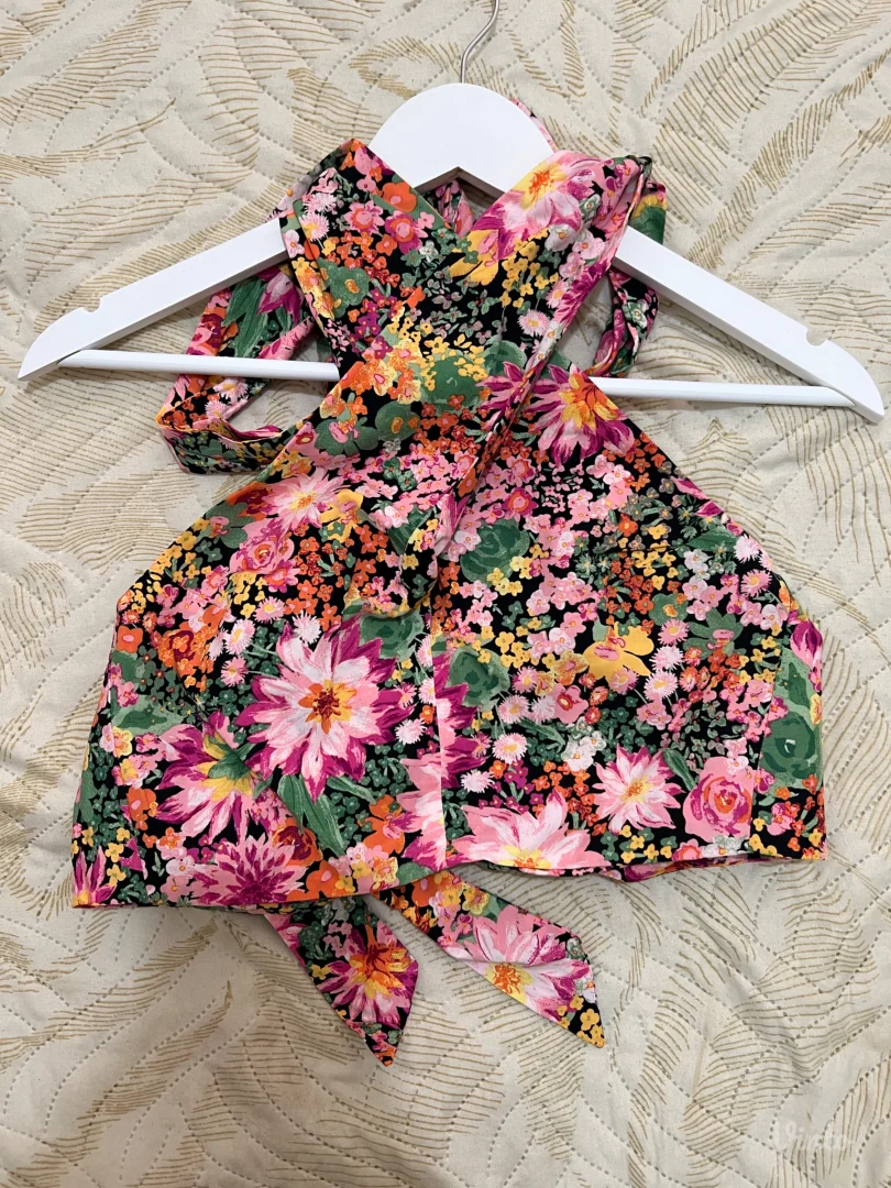 H&M bluza golih ledja na vezivanje ono vrata