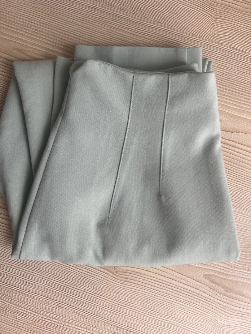 Zara-pantalone visokog struka