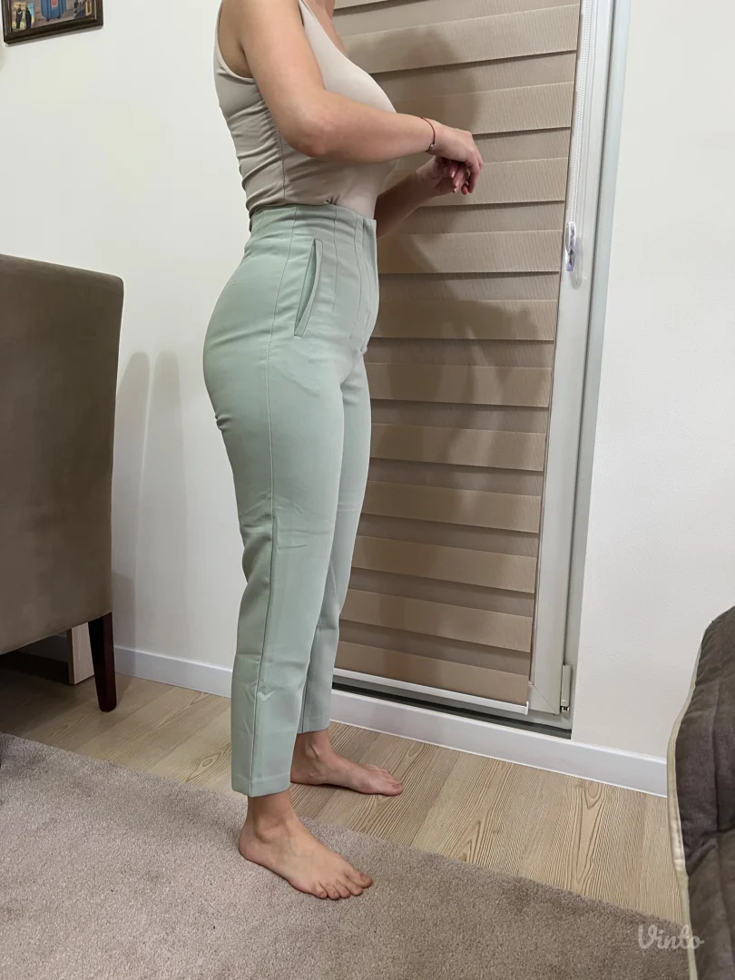 Zara-pantalone visokog struka