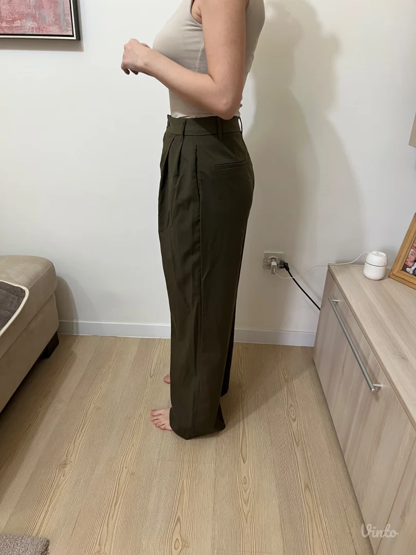 Zara-šire pantalone