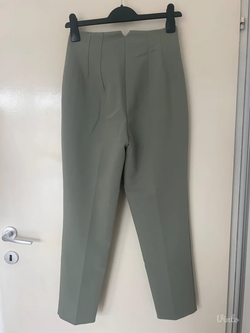 Zara-pantalone visokog struka
