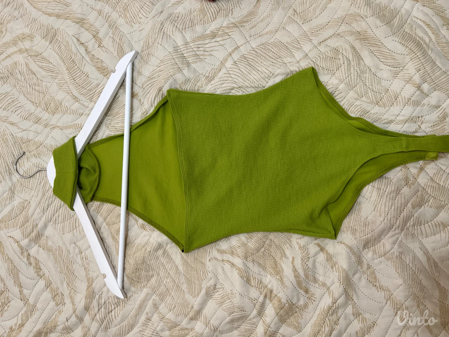 H&M bodi do pola golih ledja