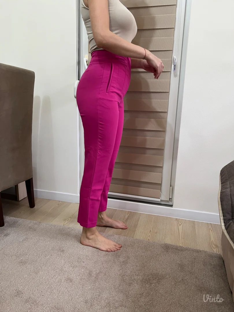 Zara pantalone visokog struka u više boja