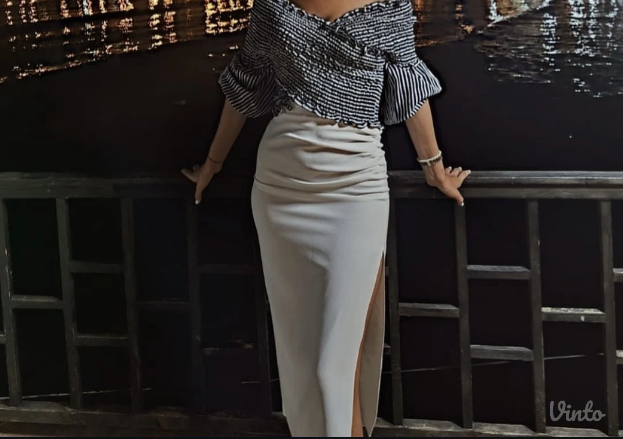 Zara-suknja sa šlicem
